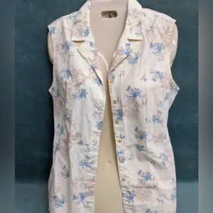 Liz Claiborne Sleeveless Floral Button-Front Shirt - Cream with Blue Floral